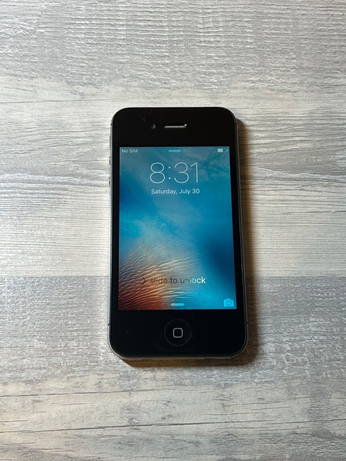 Apple iPhone 4s Unlocked Smartphone 16GB - Black & White