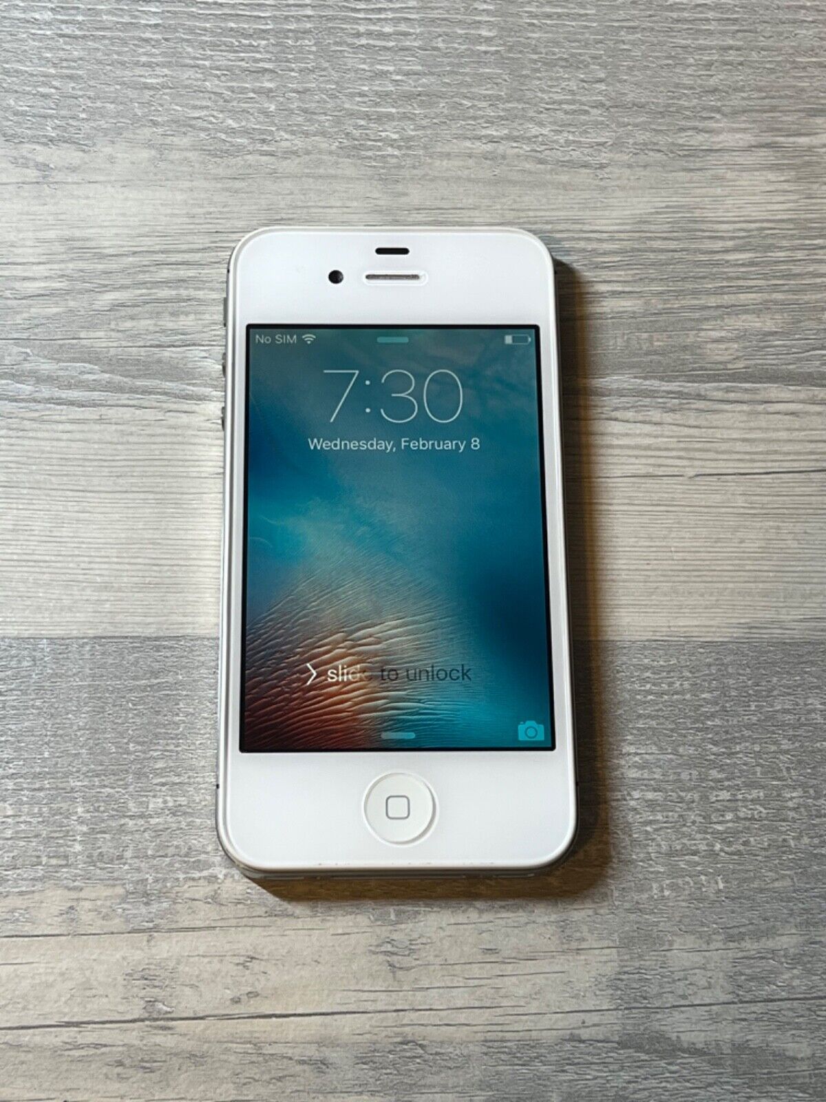 Apple iPhone 4s Unlocked Smartphone 16GB - Black & White